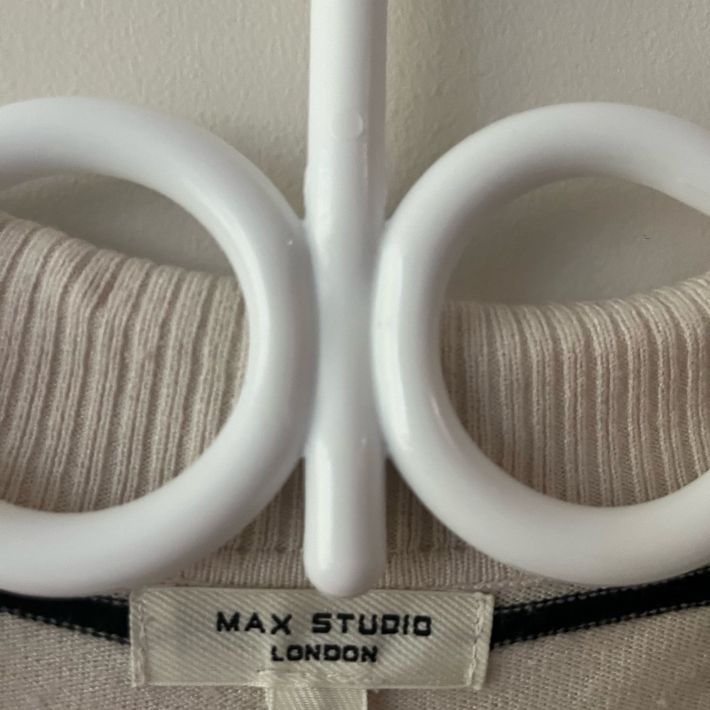 Striped Collared Sweater - Picture 5 of 5
